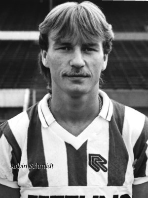 Robin  Schmidt