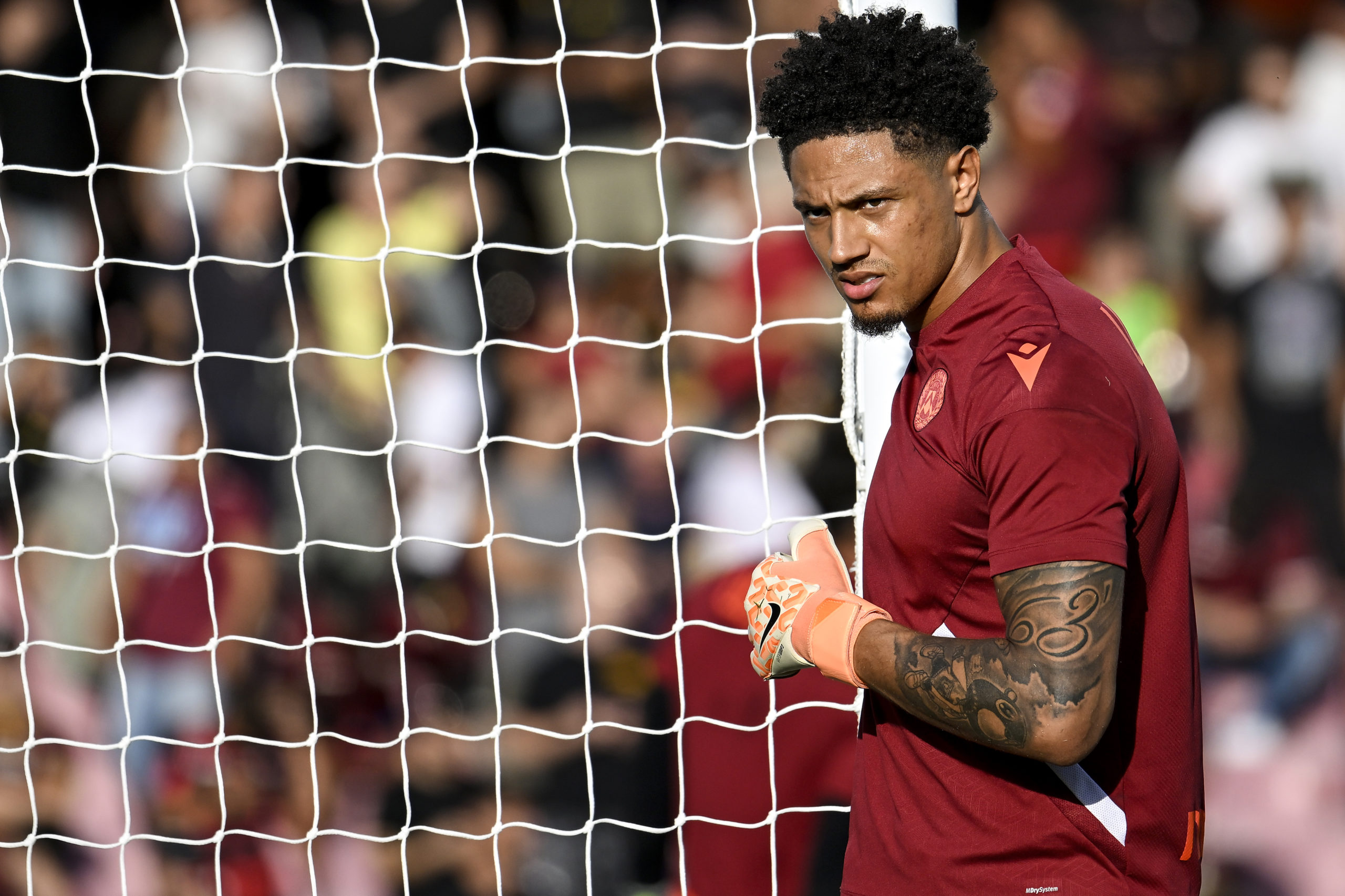 Vizier op oud-Spartanen: Okoye en Van Drongelen