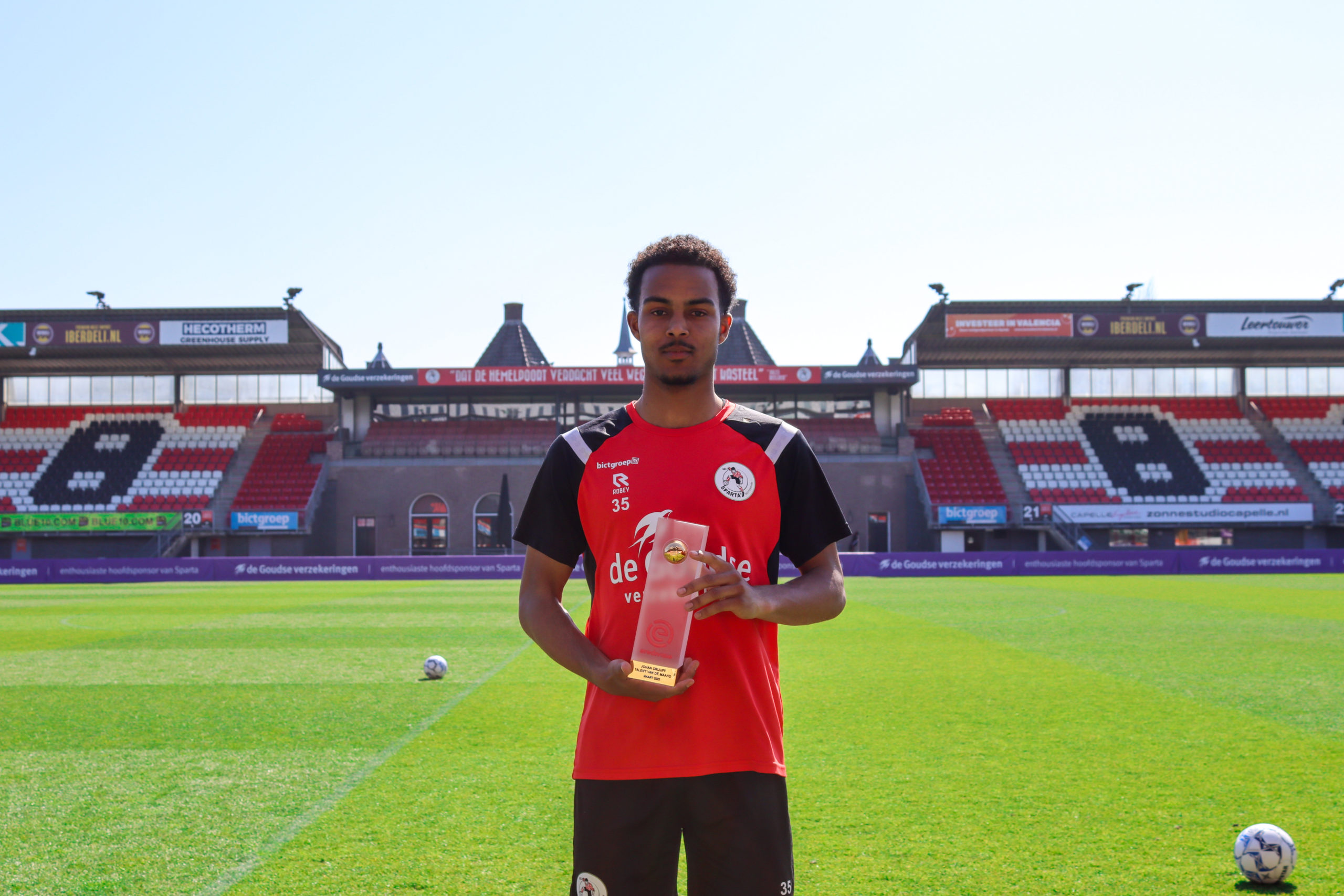 Marvin Young wurde zum Johan Cruijff-Talent des Monats gewählt - | Sparta ...